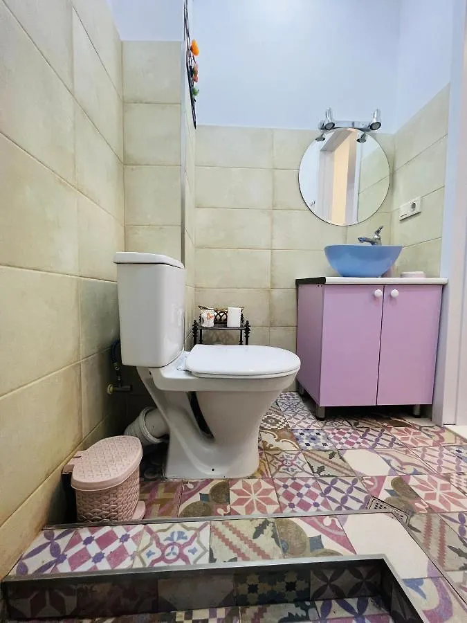 Little Apartment With Cosy Vibes Tbilisi
