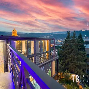 Herberg Terra Bridge, Tbilisi